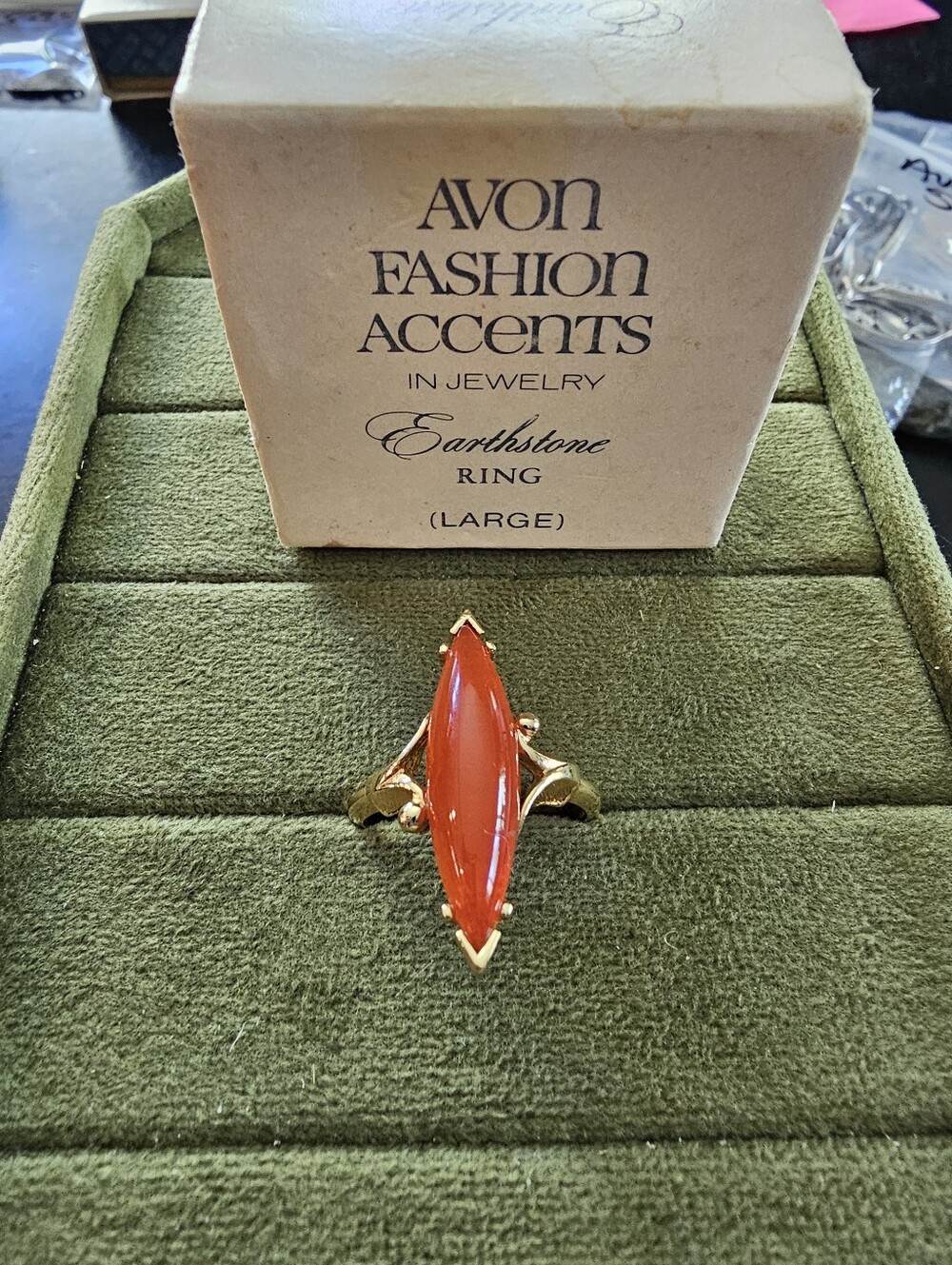 Vintage Avon Ring Size 9
